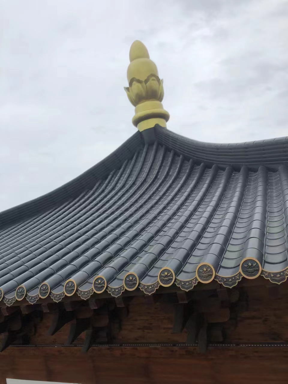 金属仿古瓦